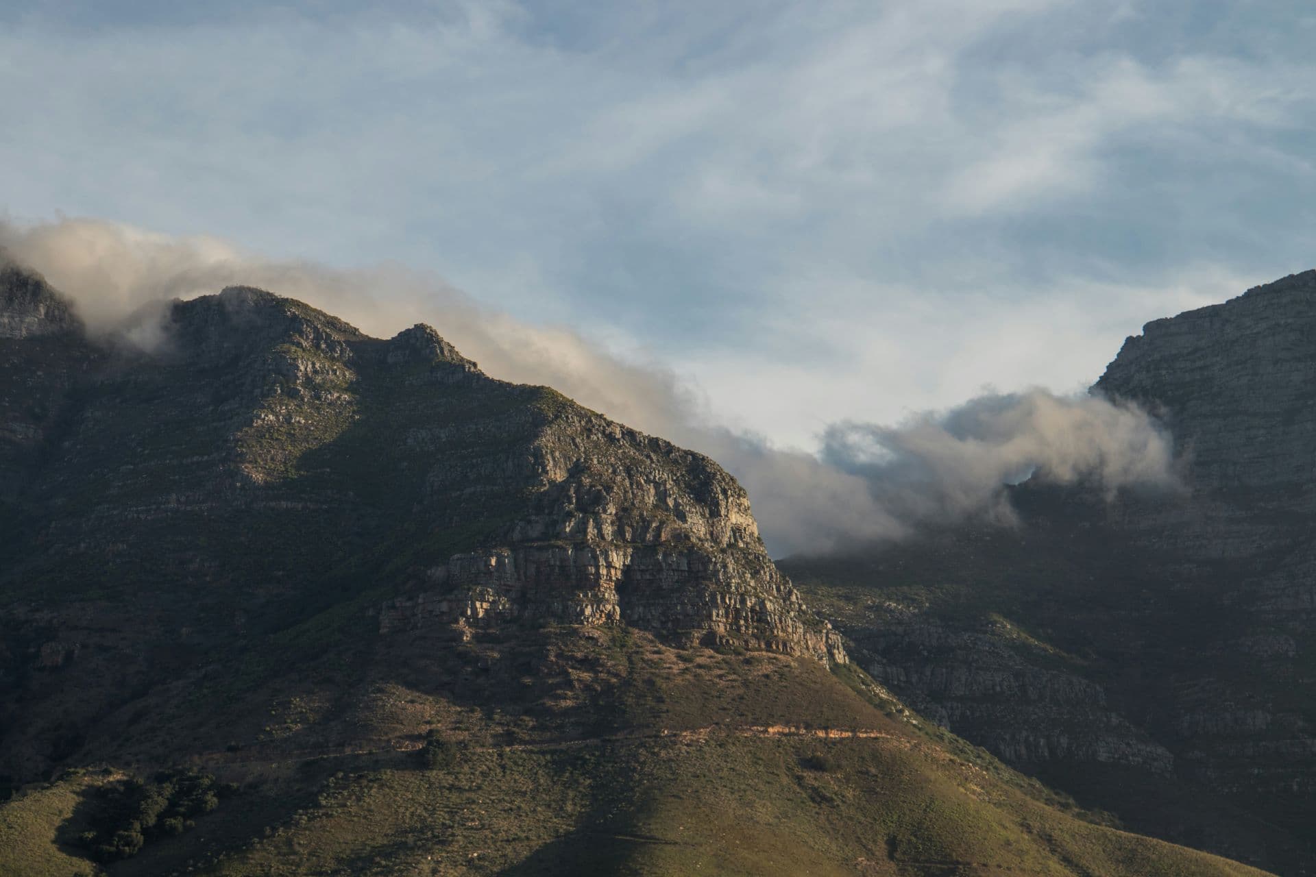 The Drakensberg for First-Timers: Easy Trails and Epic Views