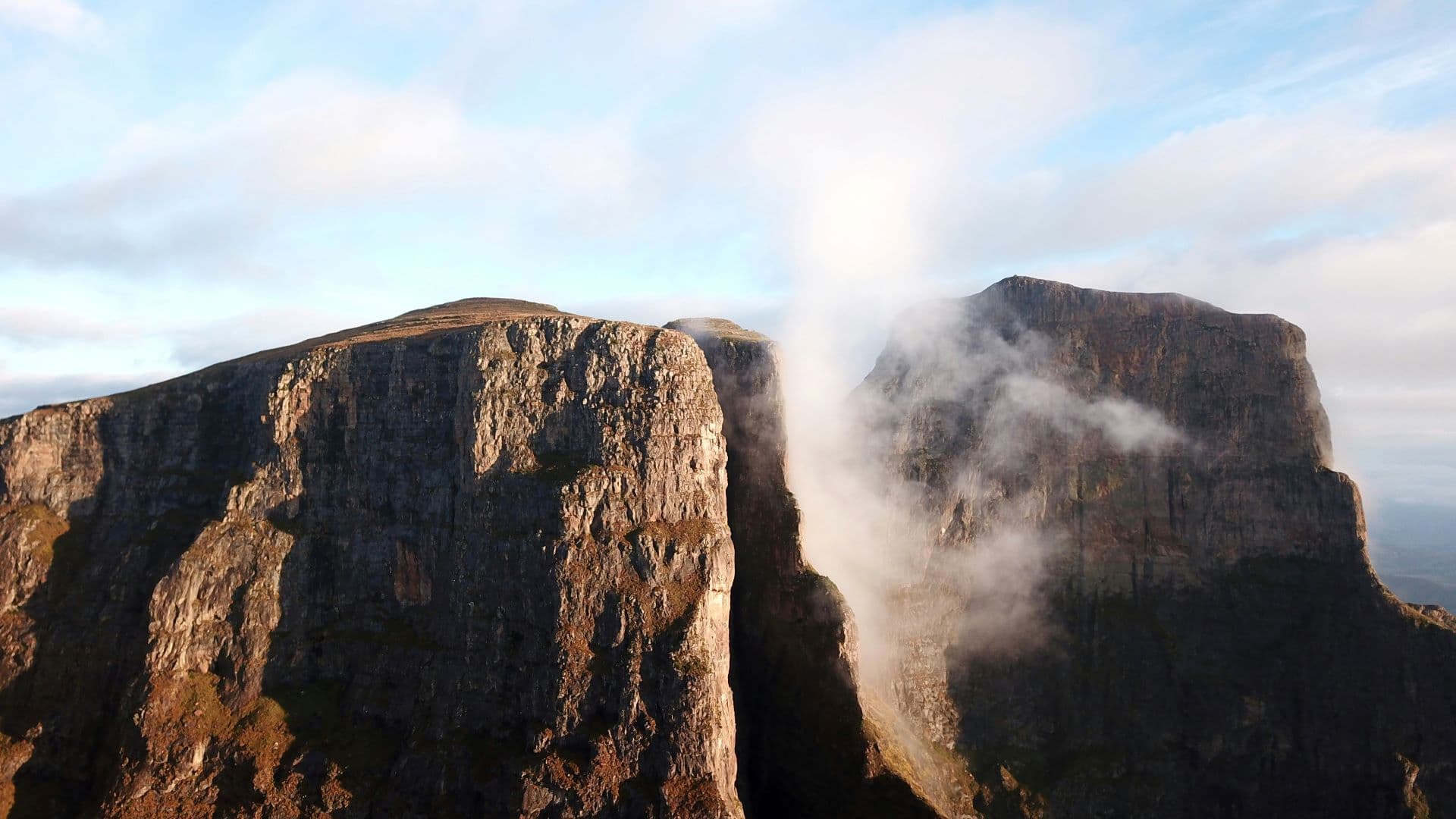 Thrill-Seeker’s Guide: Canyoning Adventures in the Drakensberg