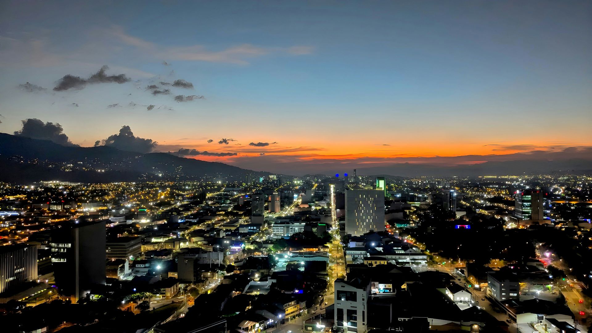 vibrant-nights-discover-south-africas-city-nightlife-2