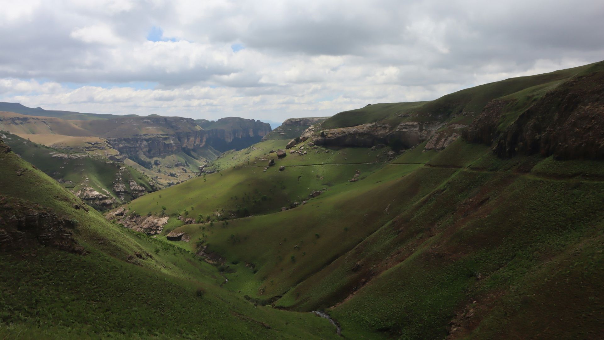 drakensberg-mountains.jpg