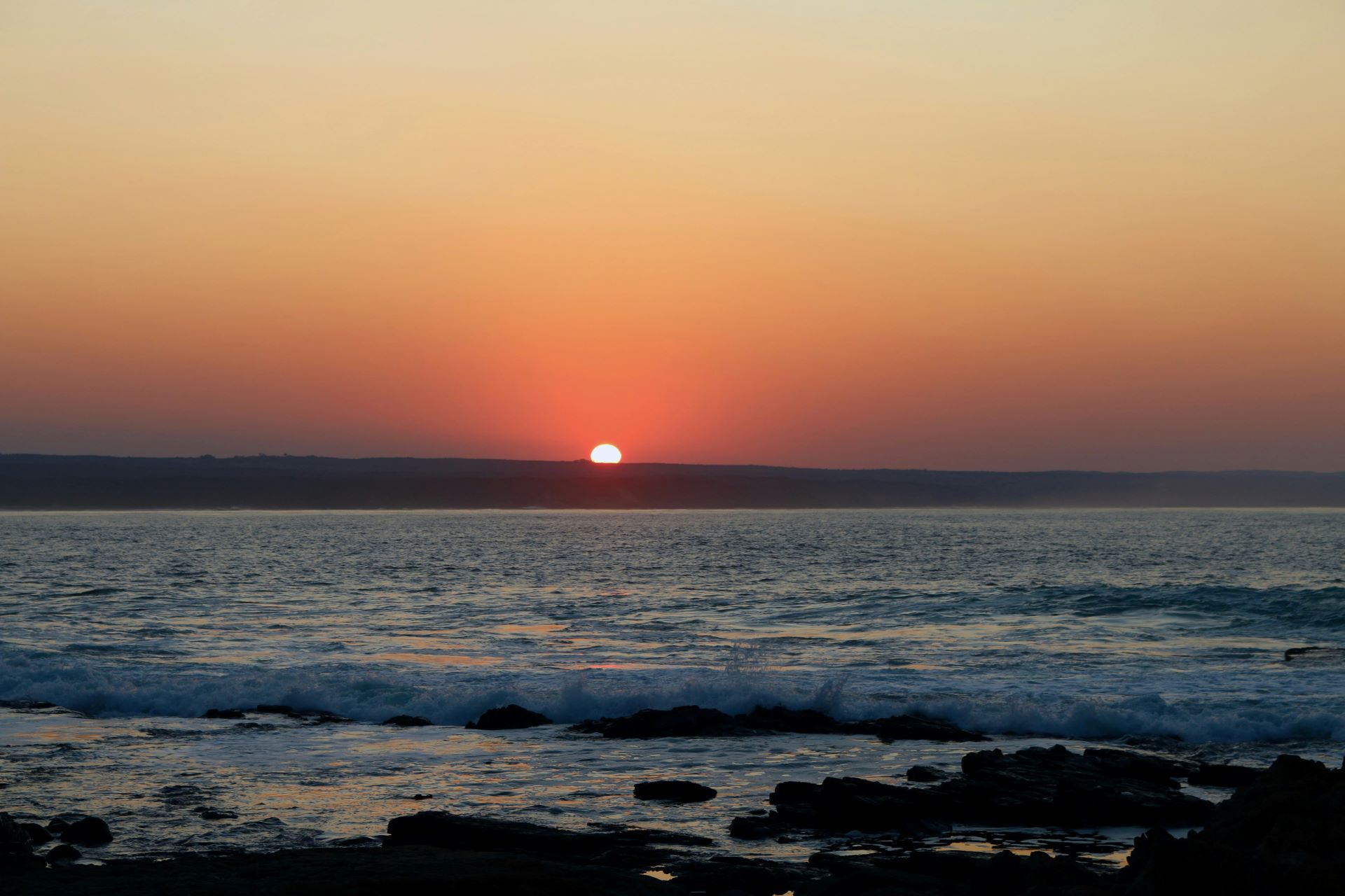 golden-horizons-south-africas-most-stunning-sunsets-2