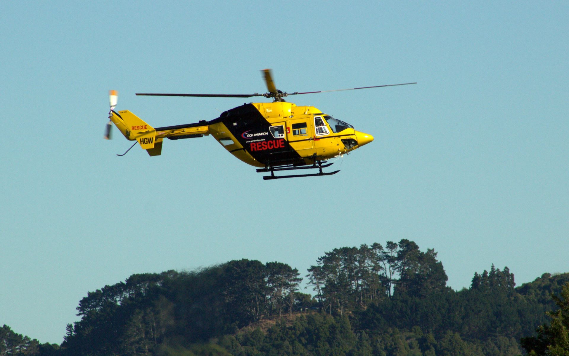 helicopter-escapes-south-africa-from-the-skies-1.jpg