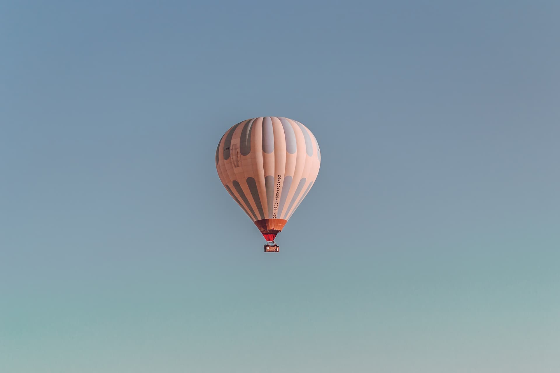 kamberg-hot-air-ballooning-1.jpg