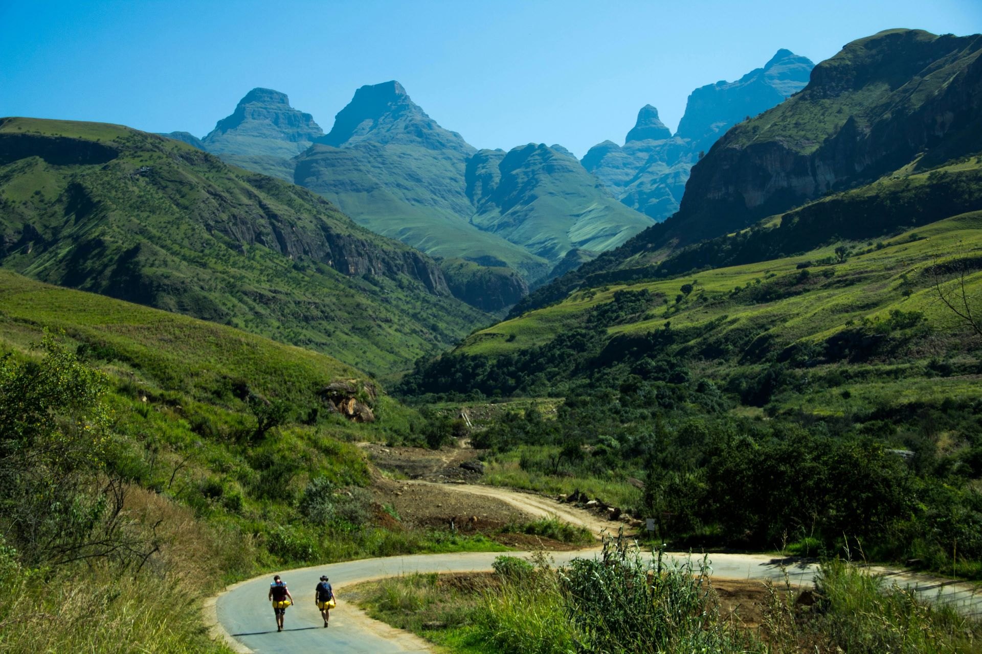 road-trips-that-define-south-africa-scenic-routes-hidden-gems-1.jpg