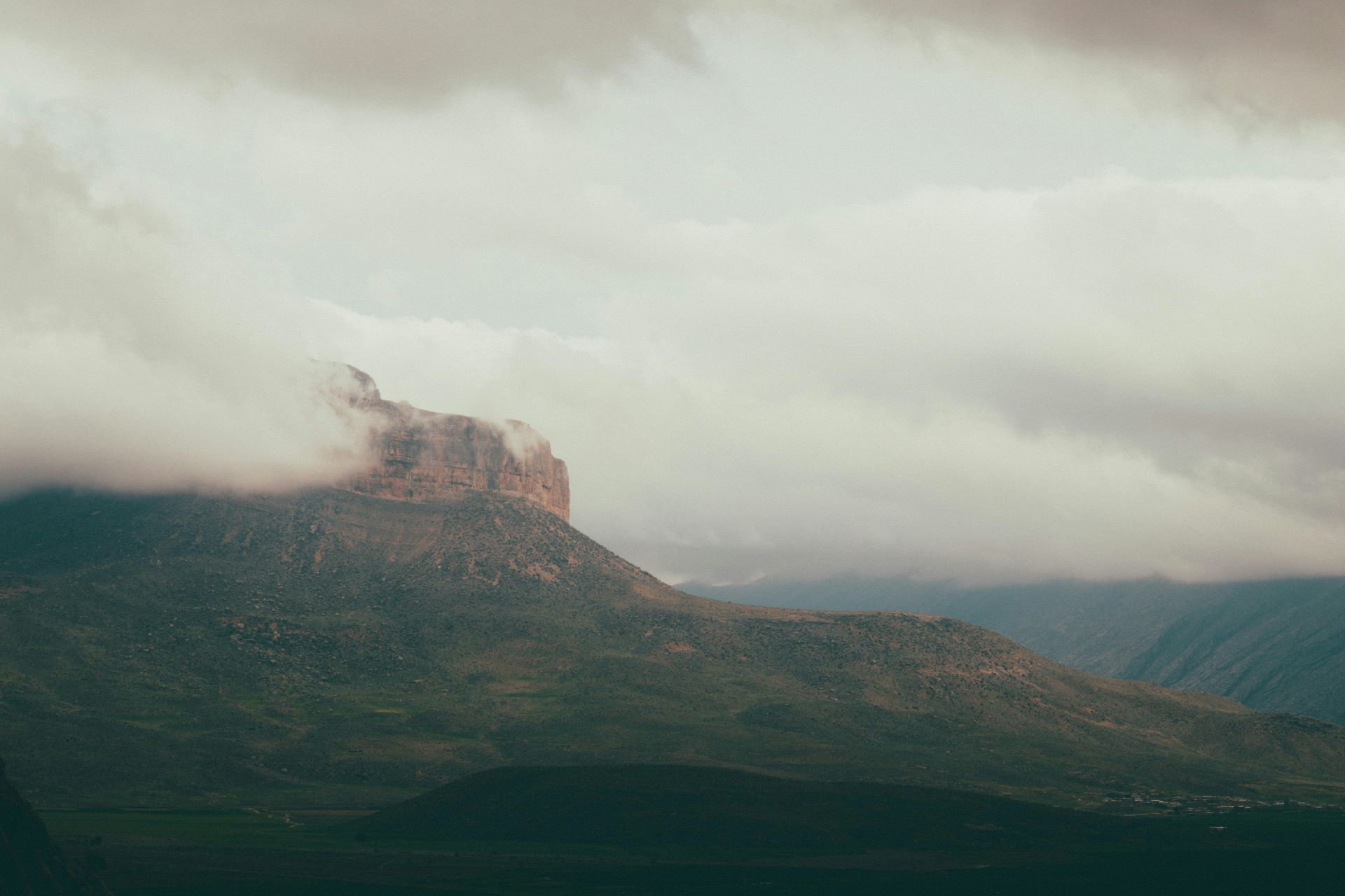 the-drakensberg-for-first-timers-easy-trails-and-epic-views-1.jpg