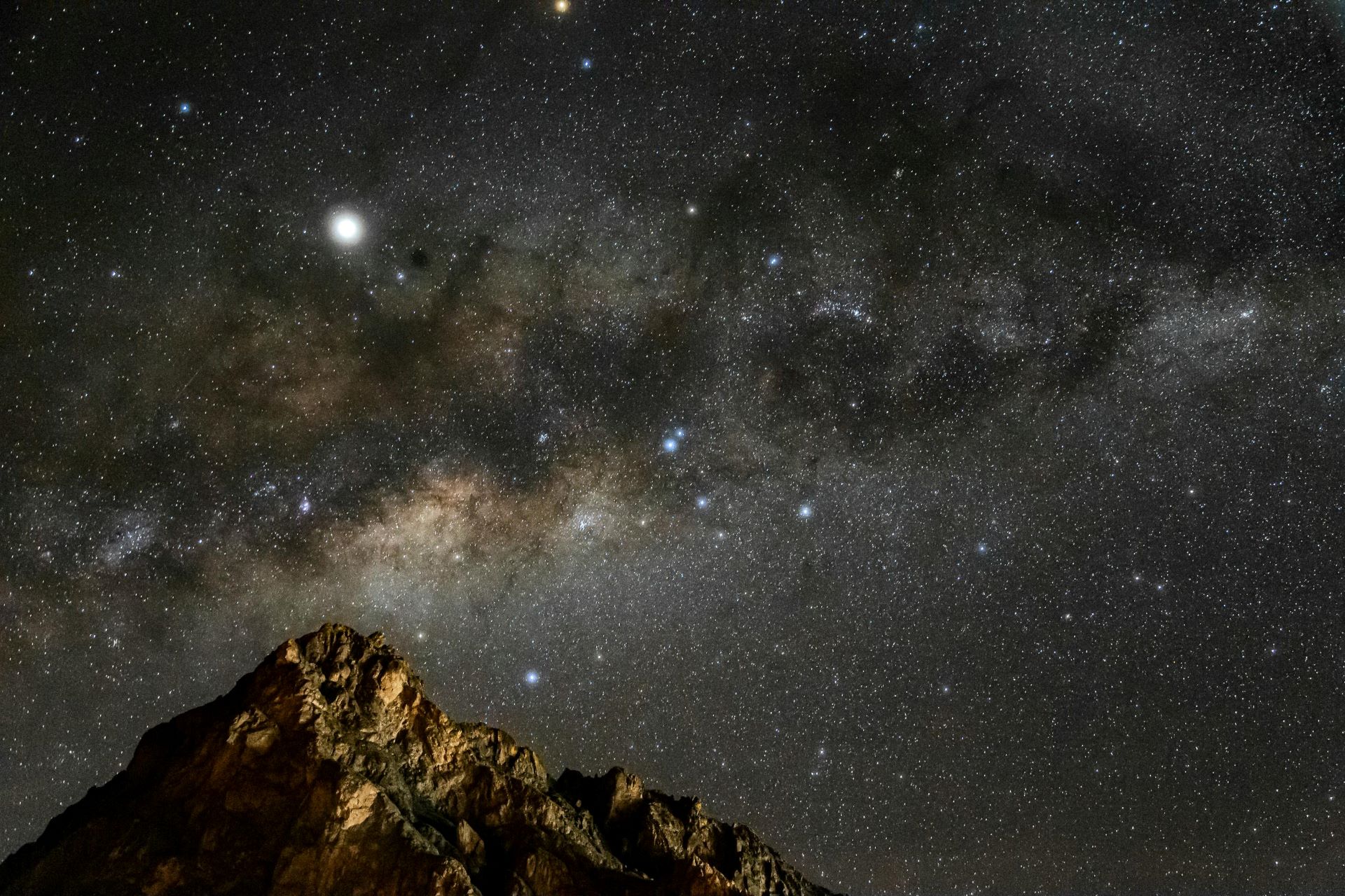 under-the-stars-south-africas-most-magical-stargazing-destinations-1.jpg
