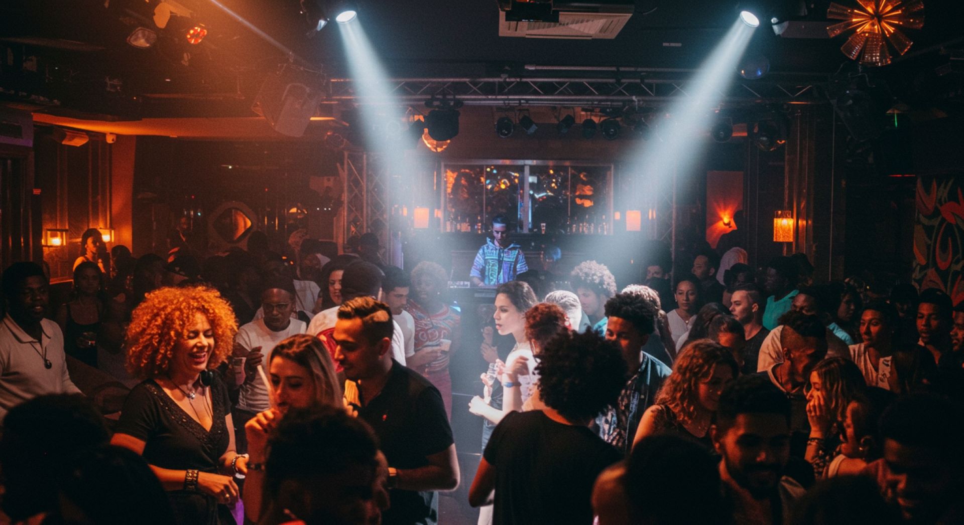 vibrant-nightlife-in-south-africa-the-best-cities-for-evening-entertainment.jpg